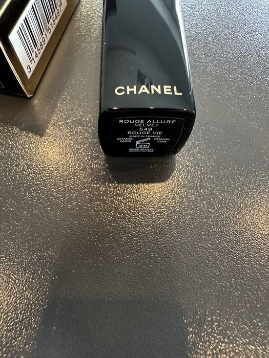 Chanel limitowana, ekskluzywna,  matowa pomadka do ust.