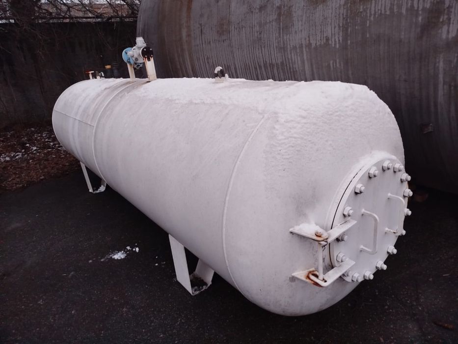 Ємкість бочка  .  газова LPG 5 куб.    Також є біметалл на 25 куб   (Н