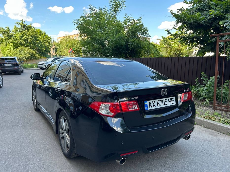 Honda Accord 8 Tape-S. 2.4 AT