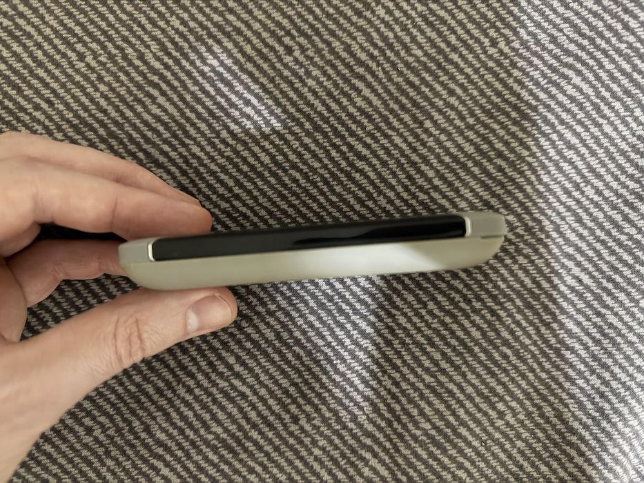 Модем 4G TP-Link M7650, тримає 15 годин