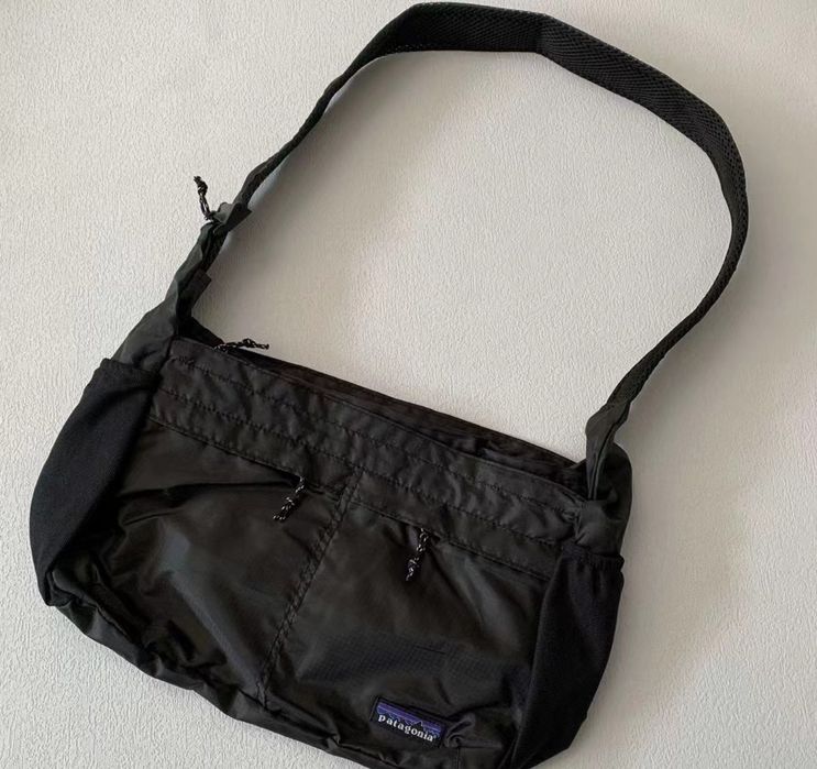 Велика сумка-трансформер через плече Patagonia Courier Bag. Сумка 2в1