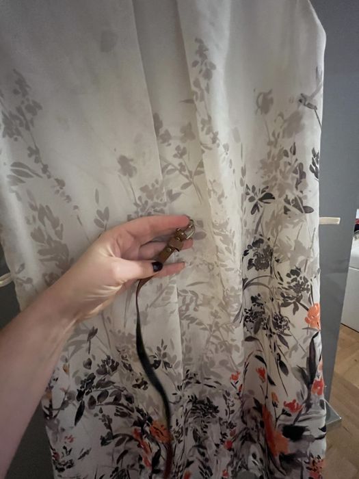 Letnia bezowa w kwiaty sukienka rozmiar 38 plus pasek