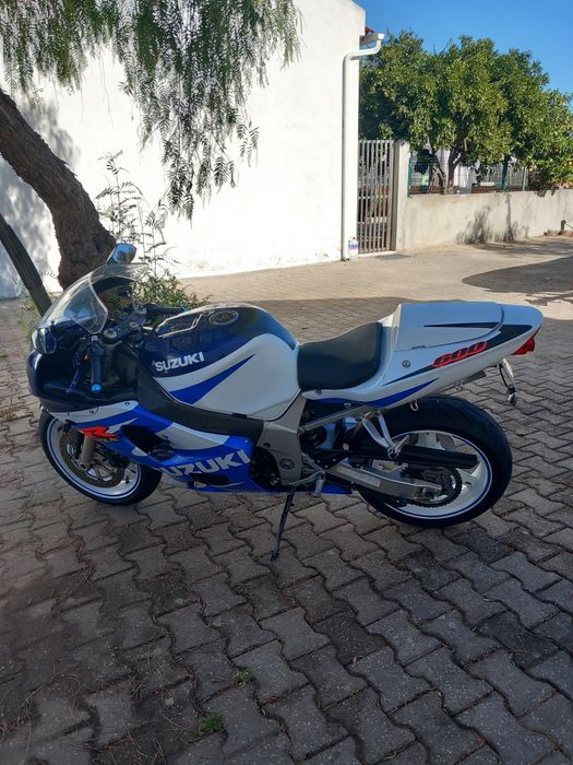 Suzuki GSXR 600 K1