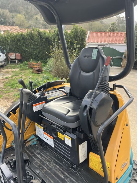 Escavadora / Mini Giratória Kubota U20 APENAS 600H!
