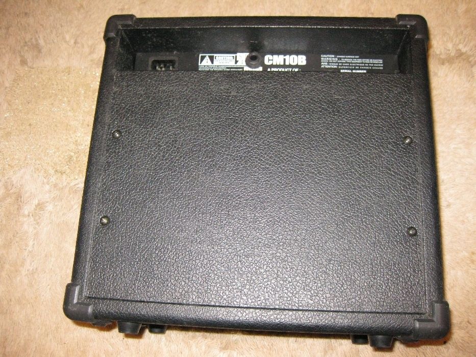 Продаётся комбоусилитель для бас - гитары Cort CM 10 В б/у в идеале