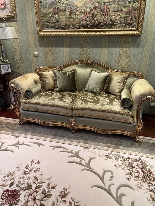 Продаж італійського дивану