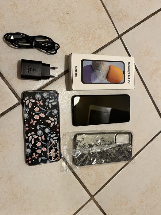 Telefon Samsung M23 5G, 128 GB pamięci, 4GB Ram, w super stanie, etui