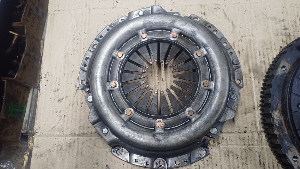 Маховик Щеплення кіа карнівал Terracan Kia Carnival 2.9 CRDI