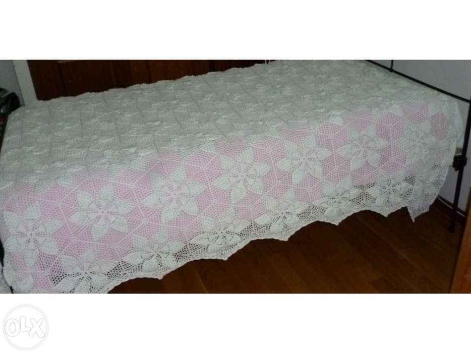 Colcha de cama de casal feita em croché