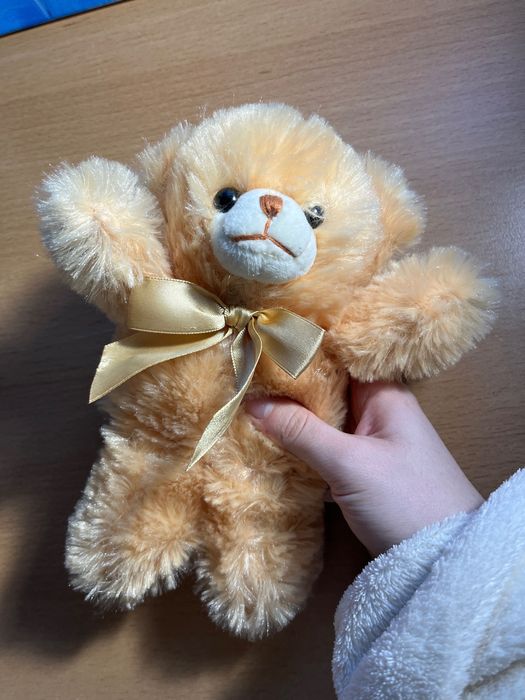 Іграшка ведмедик