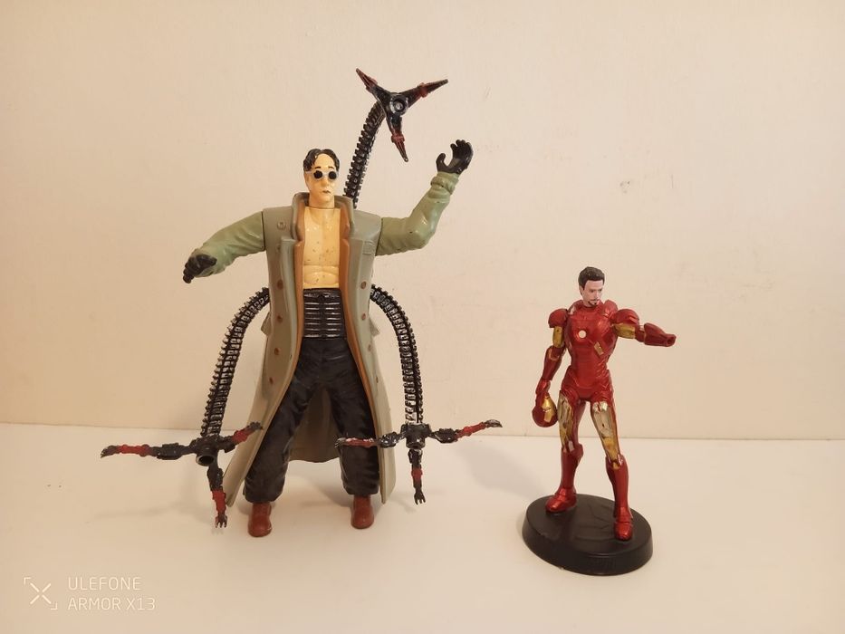 Figuras Marvel com defeito: Iron Man ou Doctor Octopus