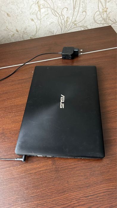 ASUS  X553M SSD128 gb Windows 10 pro