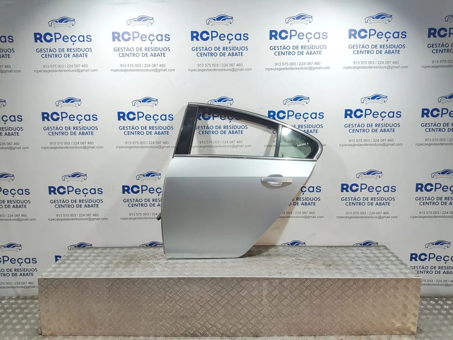 Porta Traseira Tras Esquerda Opel Insignia A Carro