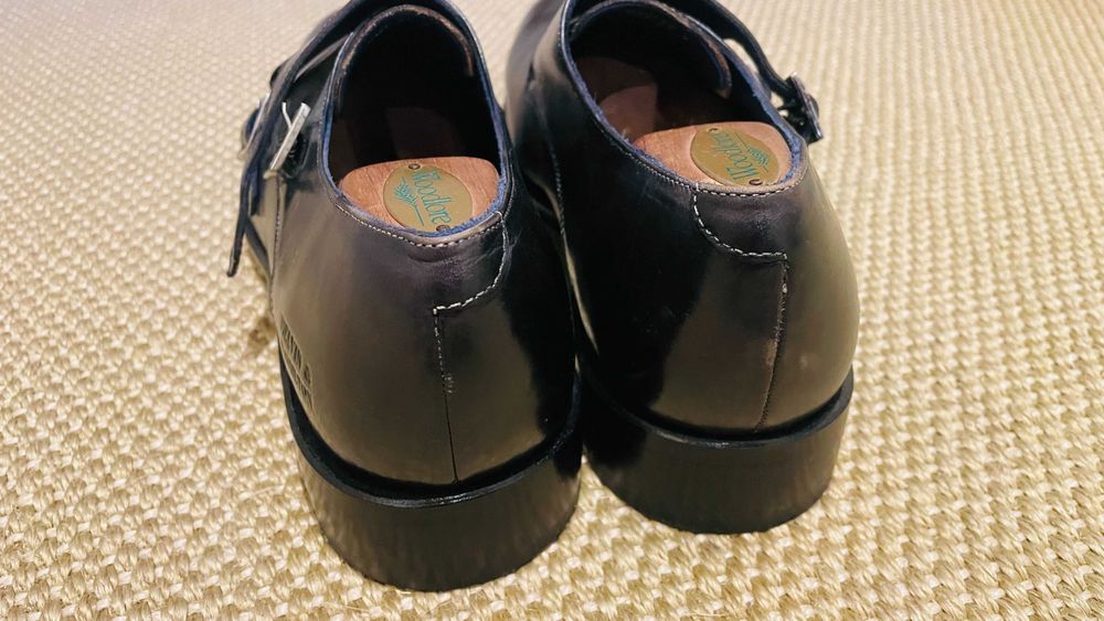 Novos sapatos masculinos com fivela dupla da Melvin & Hamilton