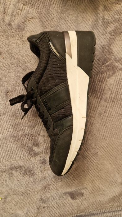 Esprit 39 czarne sneakersy na podwyższeniu koturnie