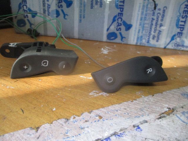 Comando / botão / interruptor multifunções RENAULT Megane II Break (KM