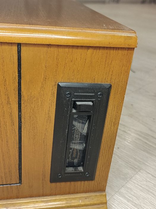 Радіоприймач та касетна дека