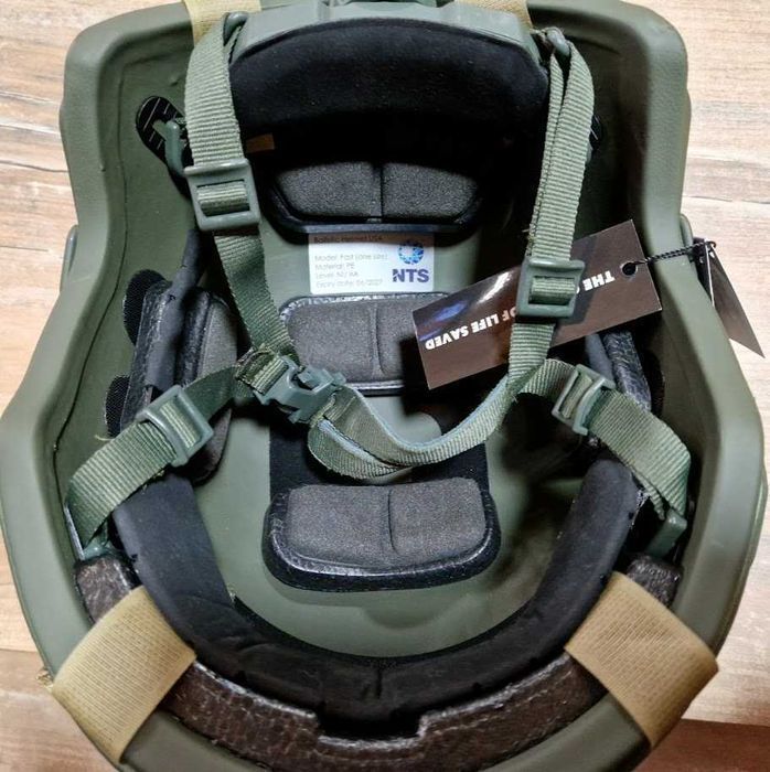 Військовий шолом Каска FAST NIJ 3А з навушниками EARMOR M31