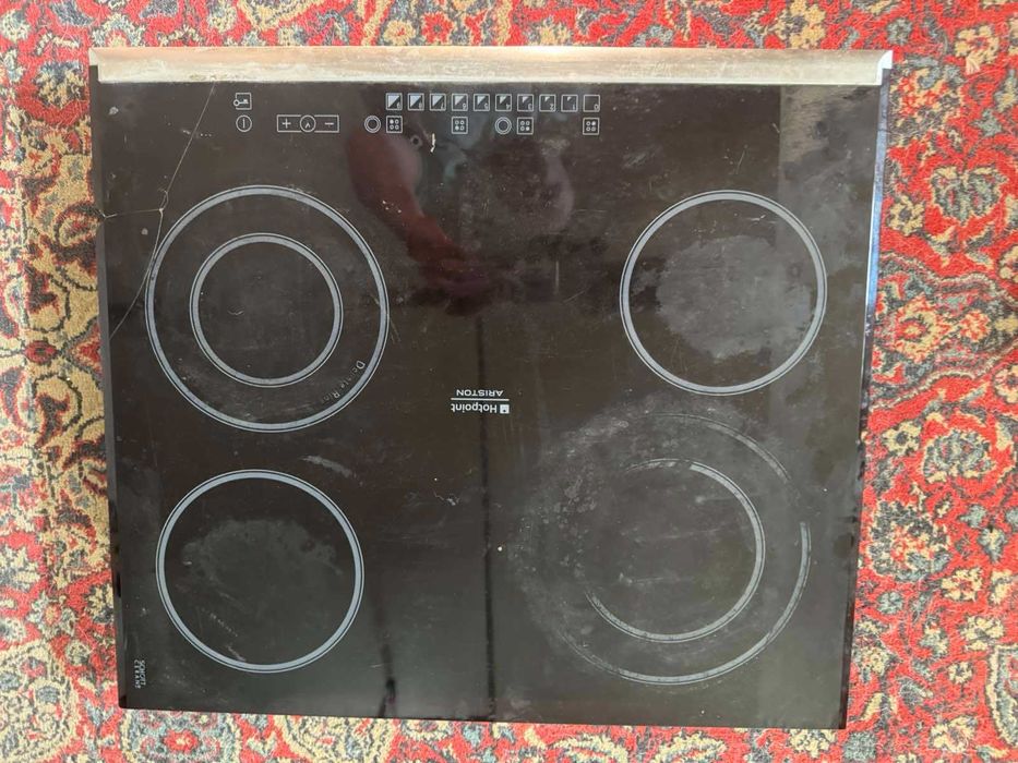 Варочна поверхня Hotpoint Ariston