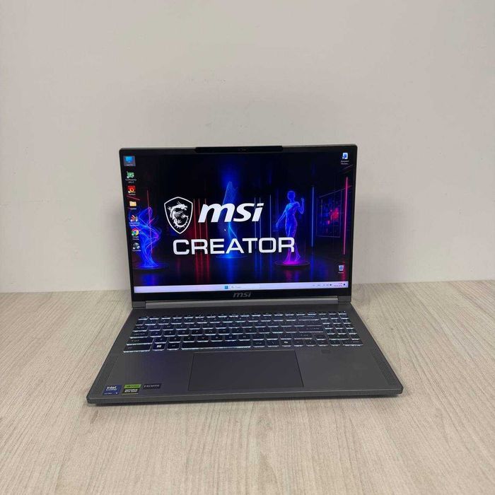 MSI Creator 16 AI Studio A1VIG 4K 120Hz Ultra 9 185H 32GB DDR5 SSD 1TB NVMe RTX 4090