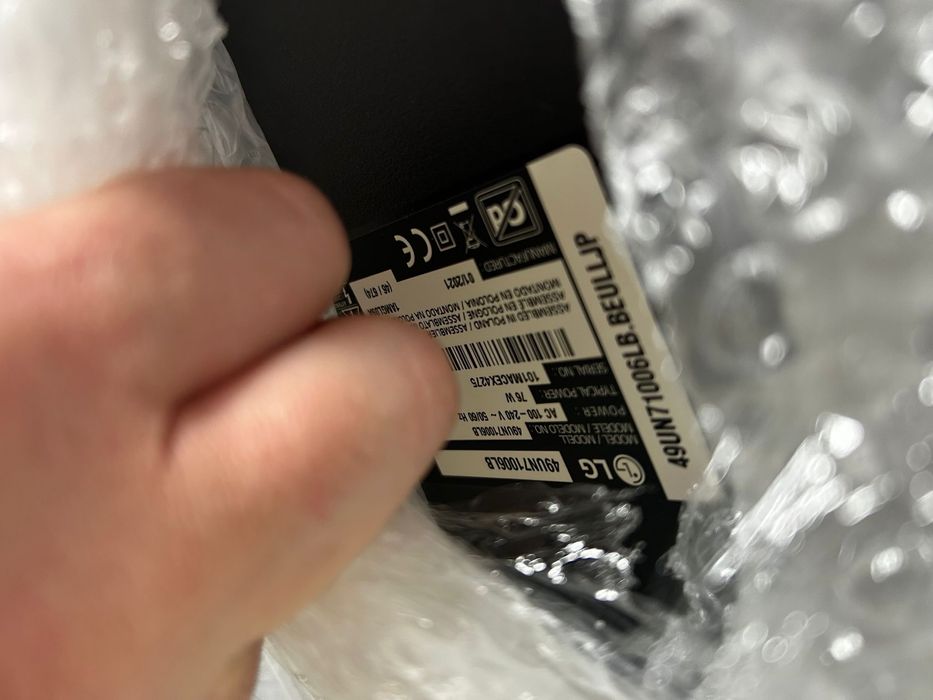 SMART TV LG 49” 4K UHD Smart TV (Modelo 49UN71006LB)