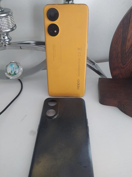 Telefon Oppp Reno 8t + Etui