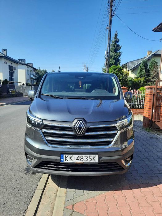 Wynajem busa 9 osobowego - długo bądź krótkoterminowy