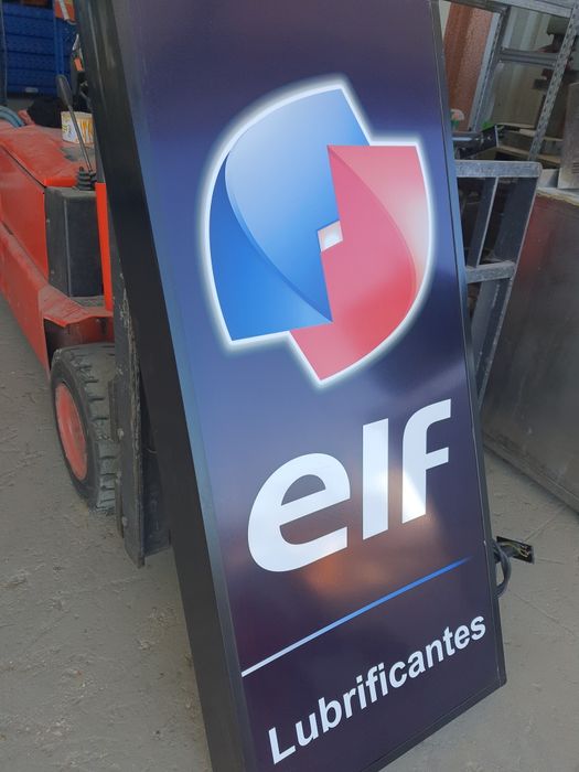 Reclames luminosos lubrificantes ELF