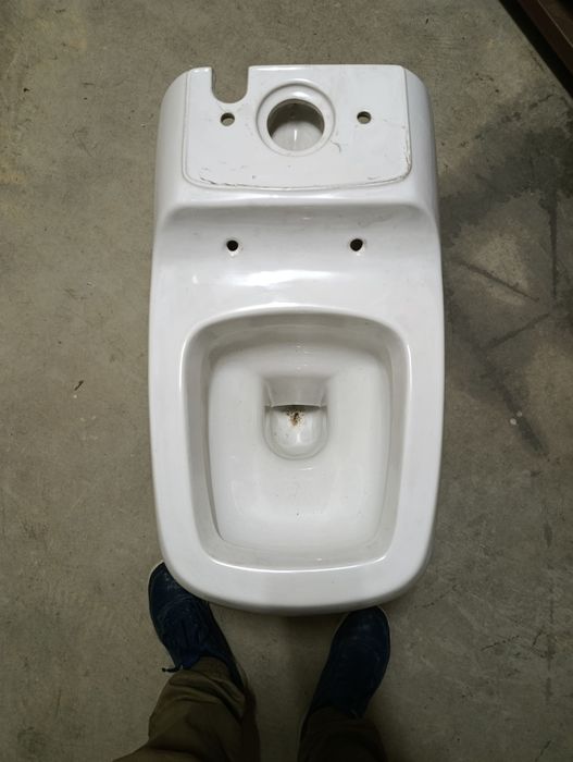 Vendo um bidé,e uma sanita