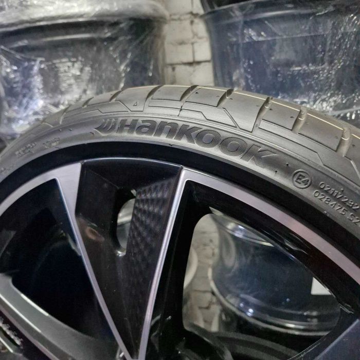 Нові літні шини Hankook Ventus S1 evo3  285/30 ZR22 101Y AO FR Sound absorber