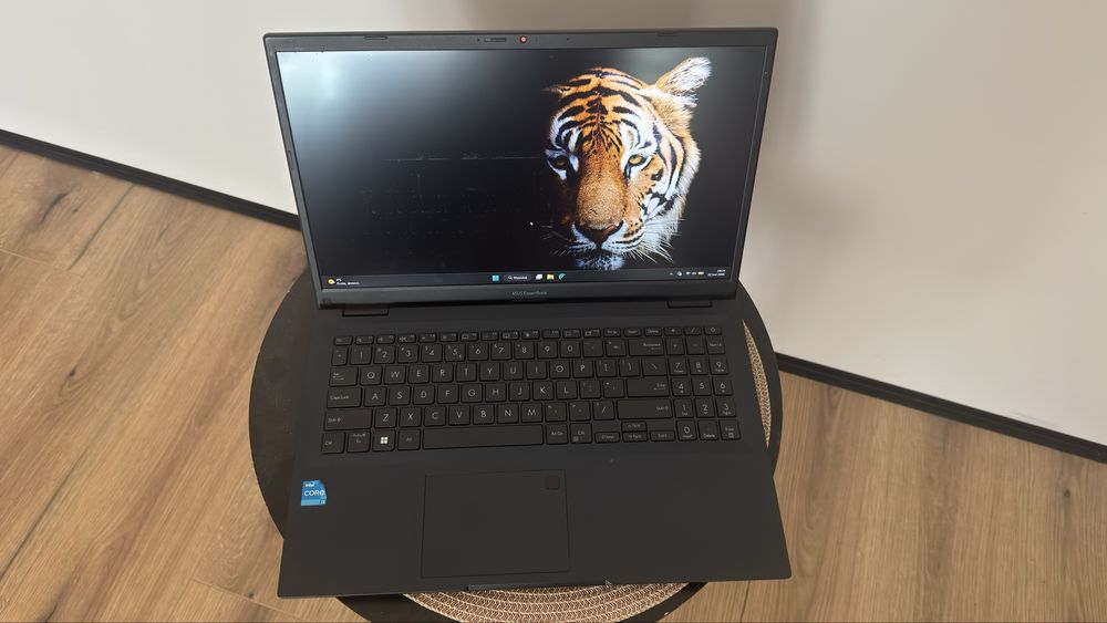 Laptop Asus ExpertBook