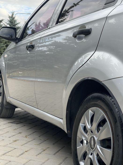 Chevrolet Aveo 1.5 автомат газ/бензин T250