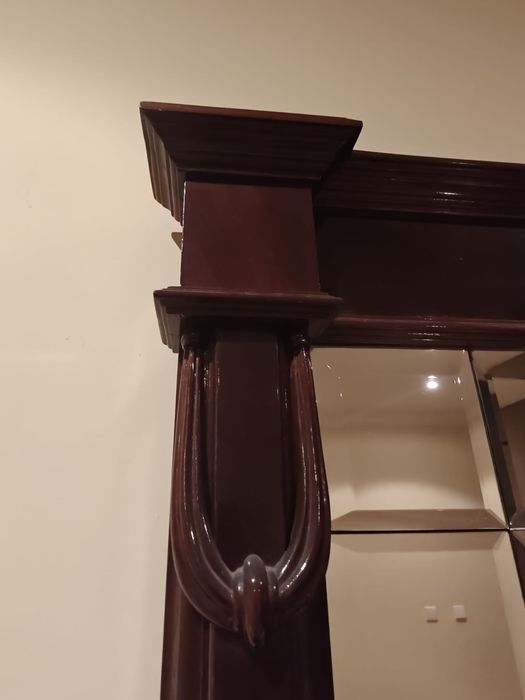 Móvel aparador madeira com espelho antigo