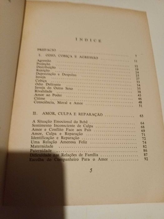 "Vida Emocional dos Civilizados" por Melanie Klein e Joan Riviere
