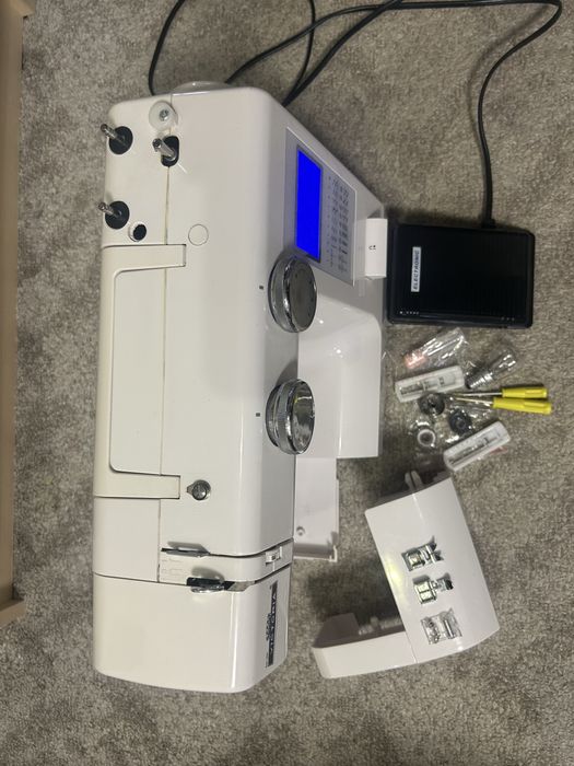 Швейная машинка Viktoria NM 2200 LCD