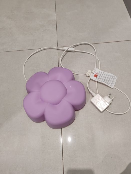 Lampka na ścianę kwiatek UPPLYST ikea