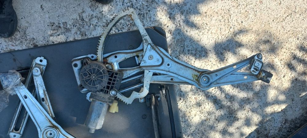 Стеклоподъемник Mercedes Ml w163 передний правый