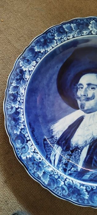 Prato de coleçao Royal Delft. Colecionador