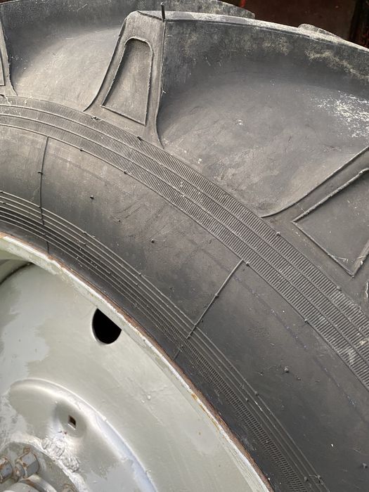 Екскаватор ЮМЗ на базі борекс