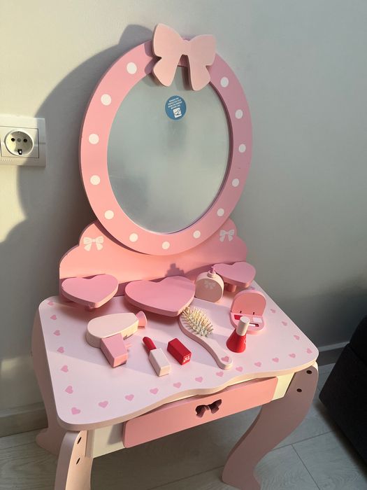 Туалетний столик дерев’яний playtive трюмо