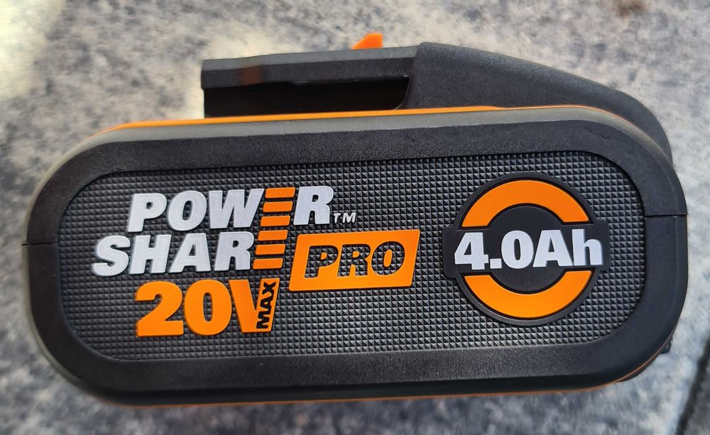 WORX Landroid L800 WR148E – bateria 4 Ah + stacja