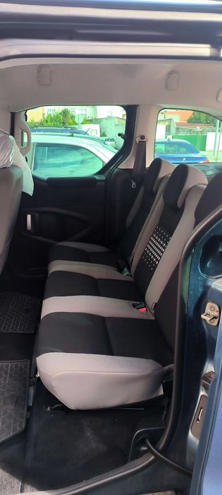 Berlingo Adaptada | 5 Lugares ou 4 + Cadeira Rodas | Caixa Automática