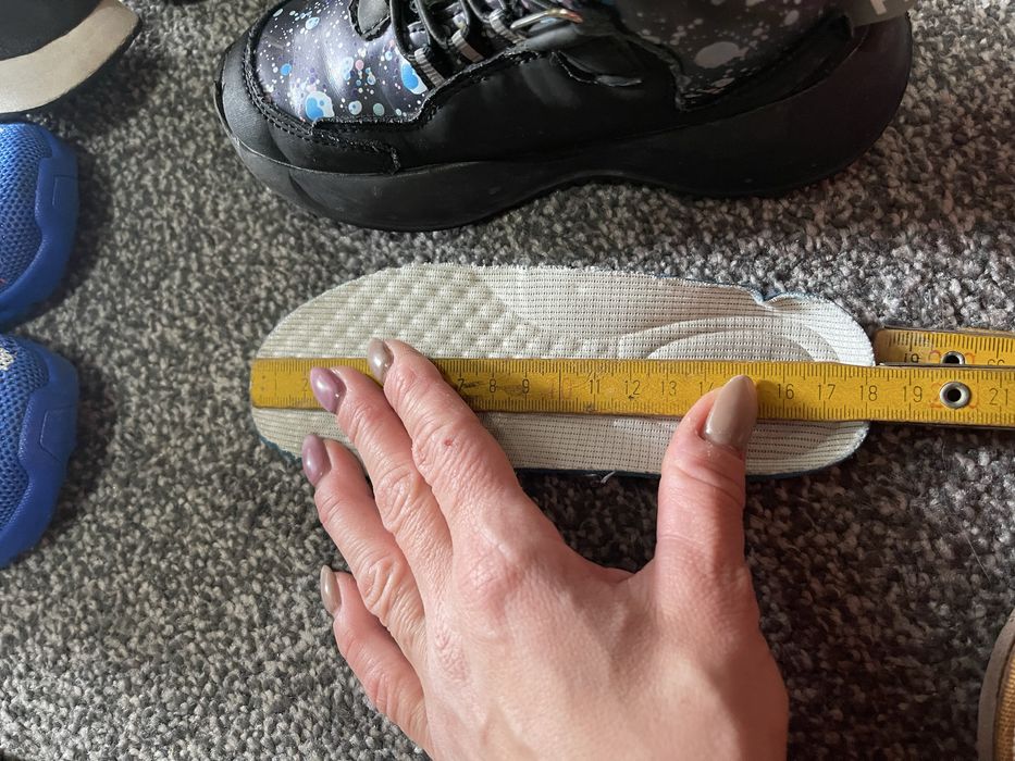 Продам оригінальне взуття дитяче