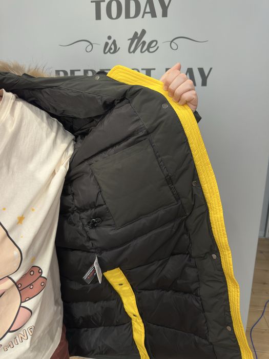 Зимова тепла куртка. Жіноча