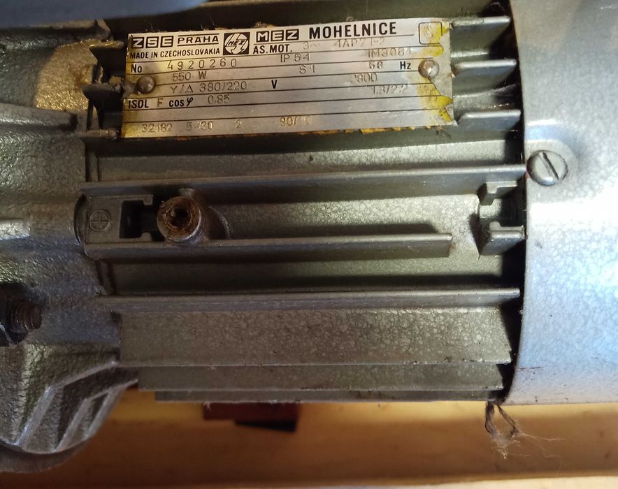 Silnik przemysłowy o mocy 550W/380/220V.