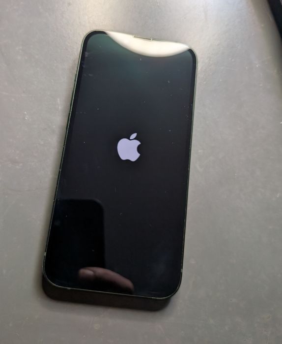 Apple iPhone 13 128 GB na gwarancji do 2027