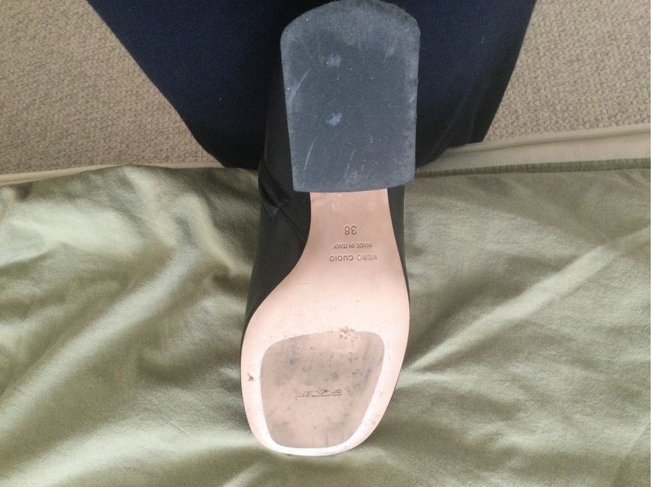 Продам ботинки