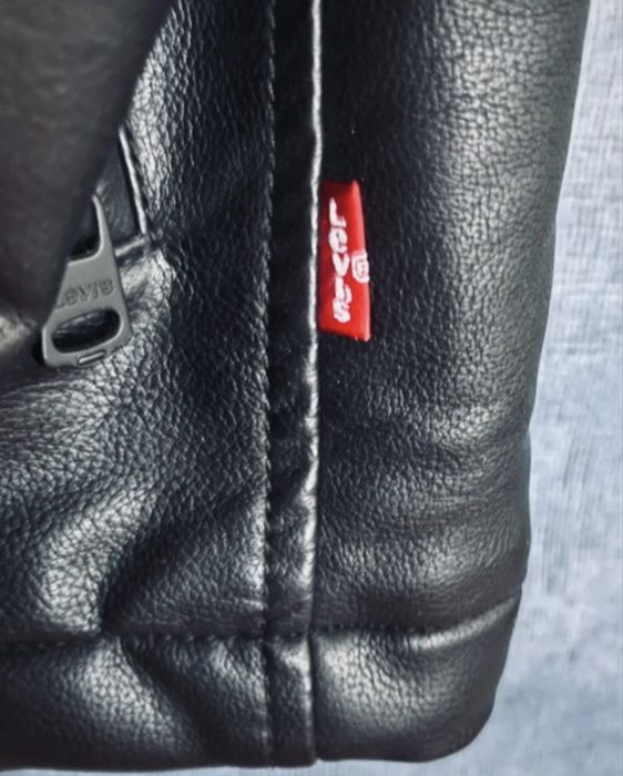 Levis kurtka z kapturem meska M ocieplana