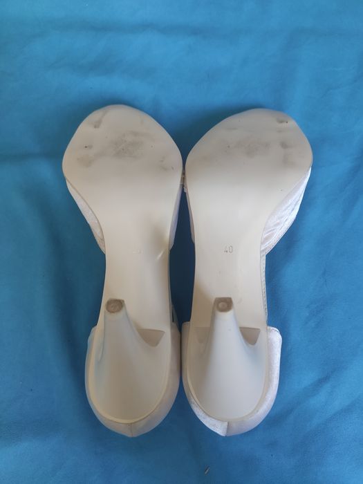 Buty na obcasach ślubne