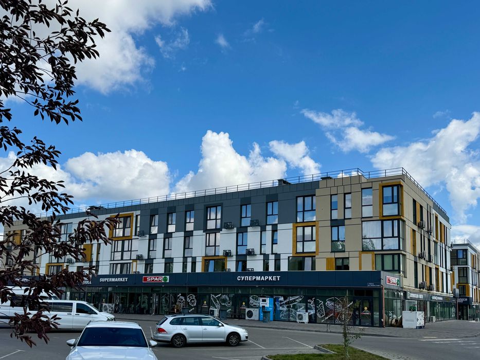 Продаж приміщення на 1-му поверсі 35-45 м.кв. 1-й поверх
